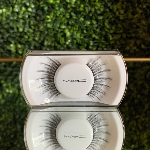 M·A·C Cosmetics Maximalist Lash 87 | NEW | Lashes MAC 87 Lash | Wispy - Picture 5 of 8